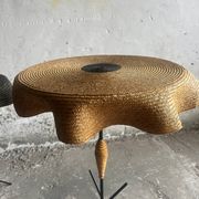 Lot de 2 tables d’appoint vintage italiennes en raphia
