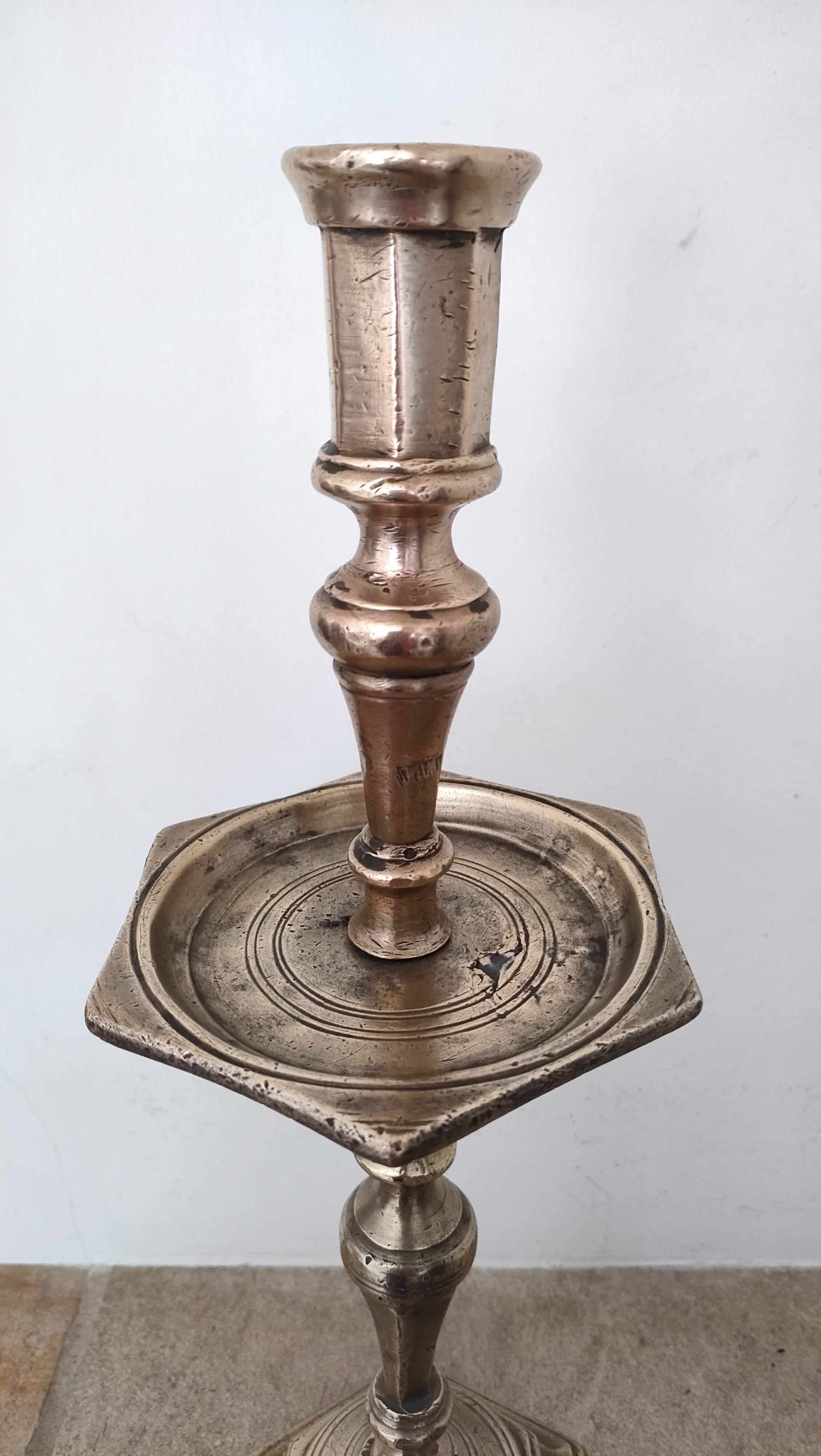 Grand Flambeau Louis XIII High period - 17th century - Bronze