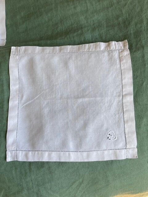 Lot de serviettes en lin brodées