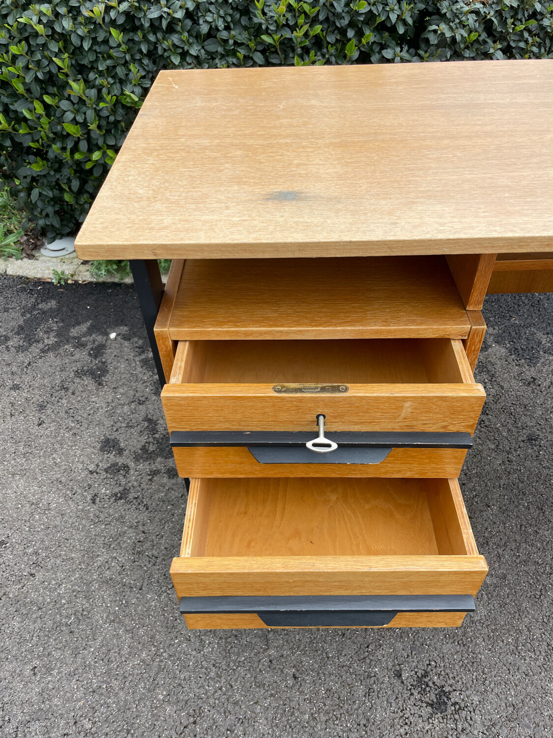 Vintage modernist desk 1950-60 wood