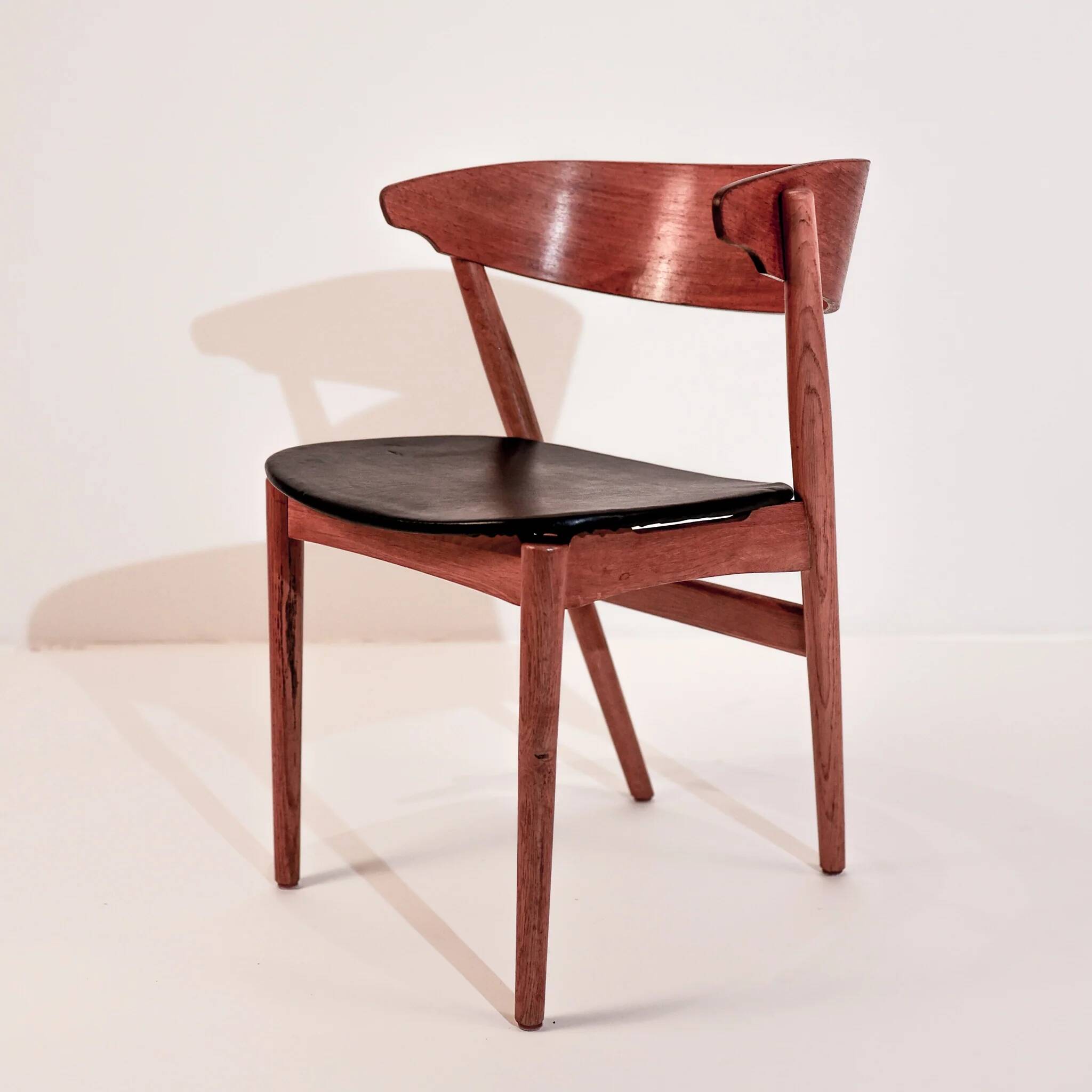 Chaise scandinave vintage en teck