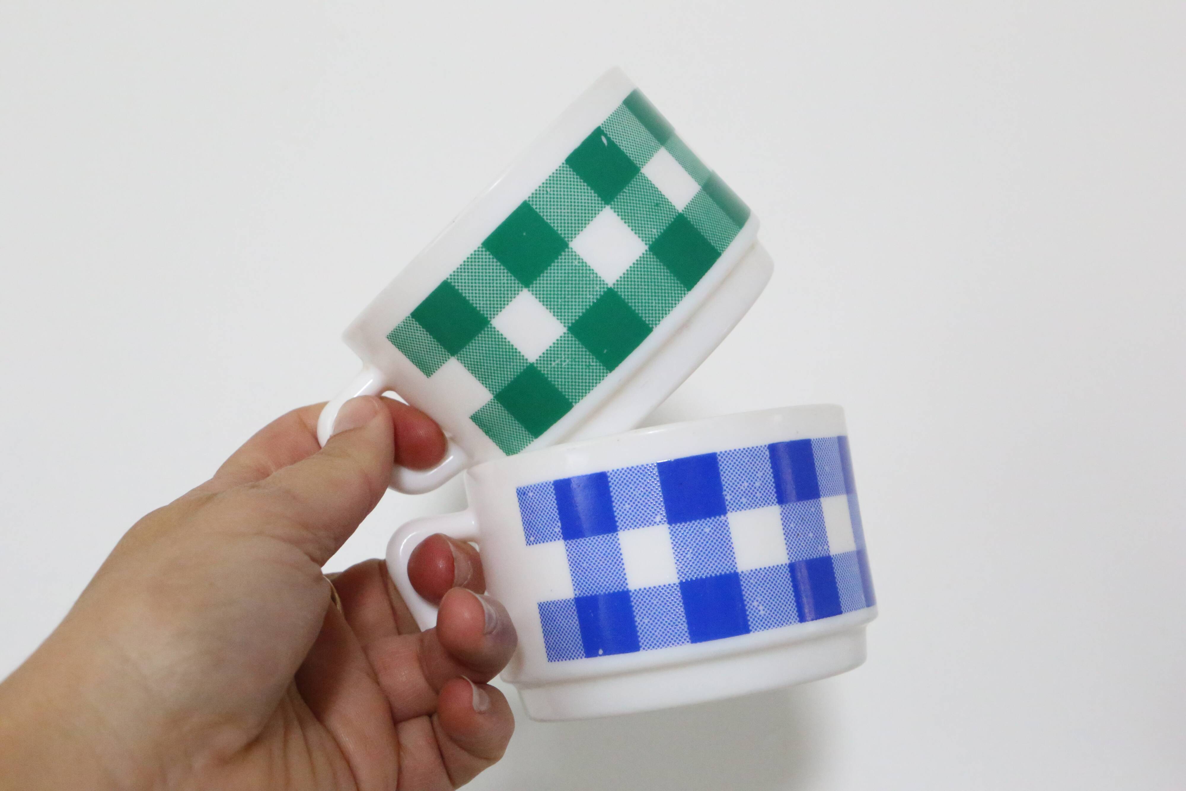 Large Arcopal x2 cups, vintage French