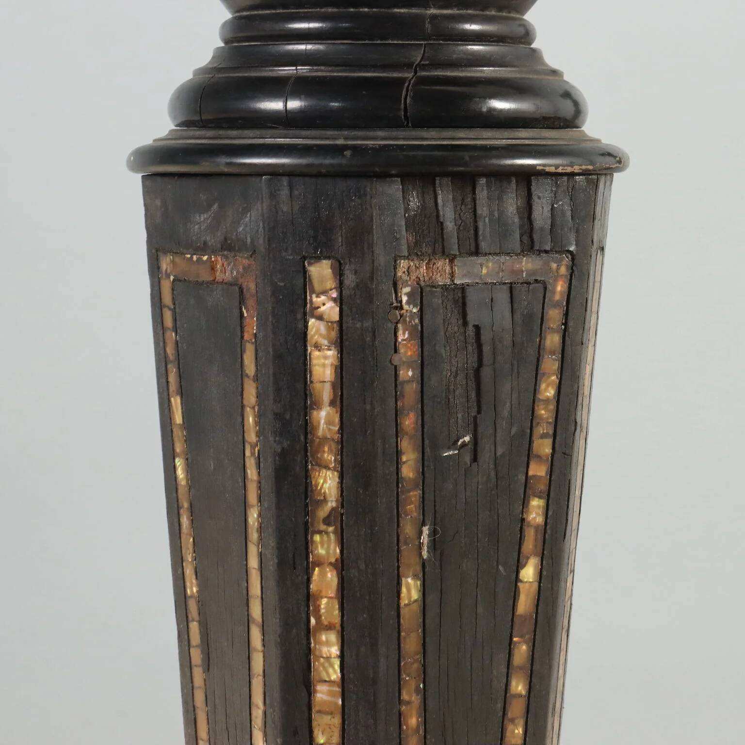 Antique ebonised wood and mother-of-pearl columns, 19th century