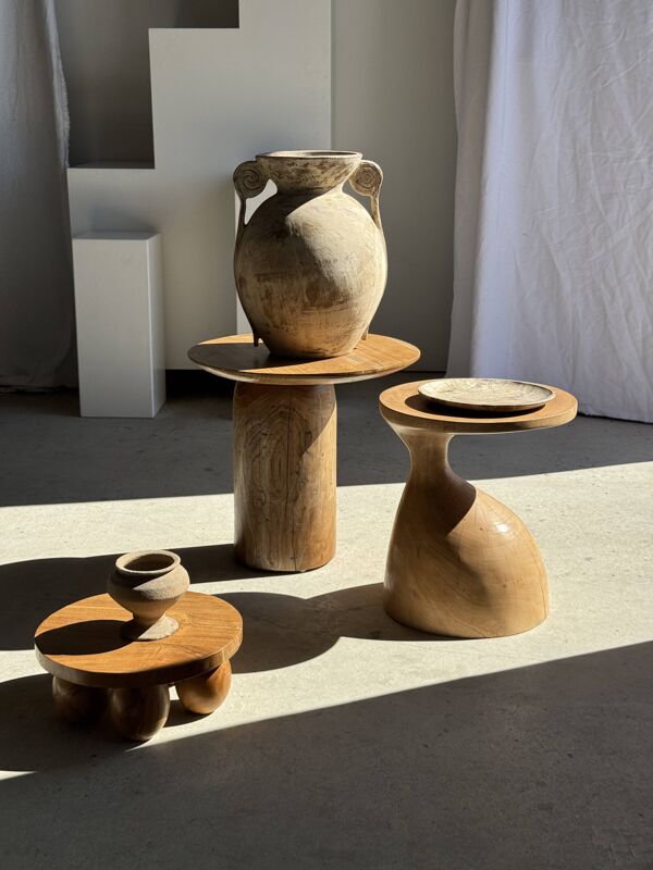 Table d'appoint en teck massif plateau circulaire pied colonne H51,5 D50