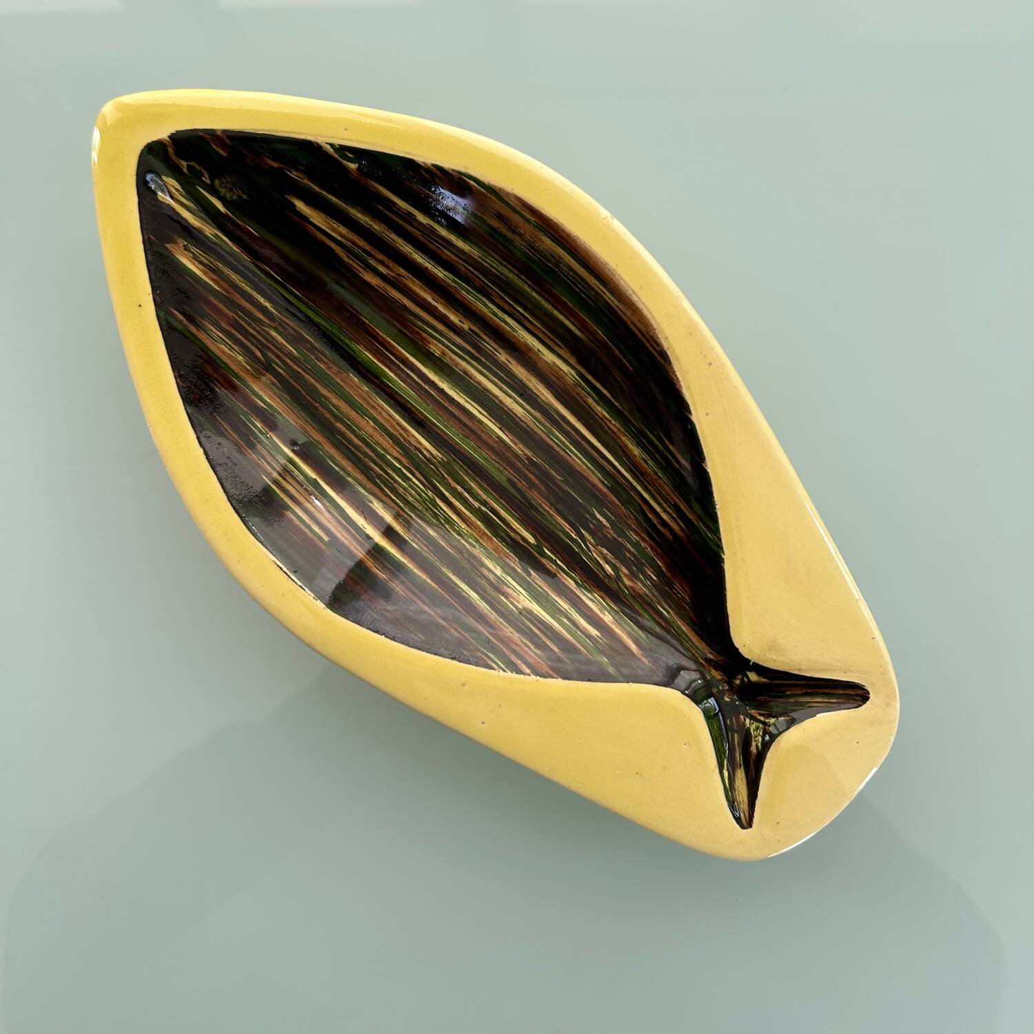 Striped fish dish 1950