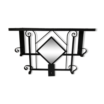 Porte manteaux, chapeaux et miroir en fer forgé, battu et laqué noir, années 1930