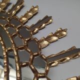 Miroir soleil en bois doré 65x75cm