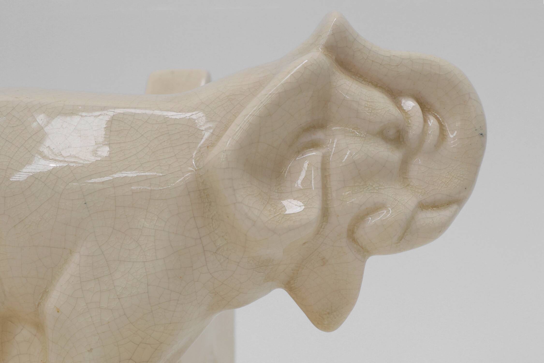 Serre-livres en céramique Art déco française à motif d'éléphant, années 1930