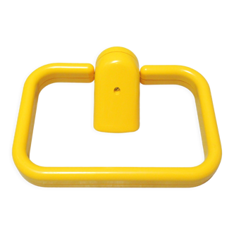 Yellow towel rack by Makio Hasuike Gedy 70s