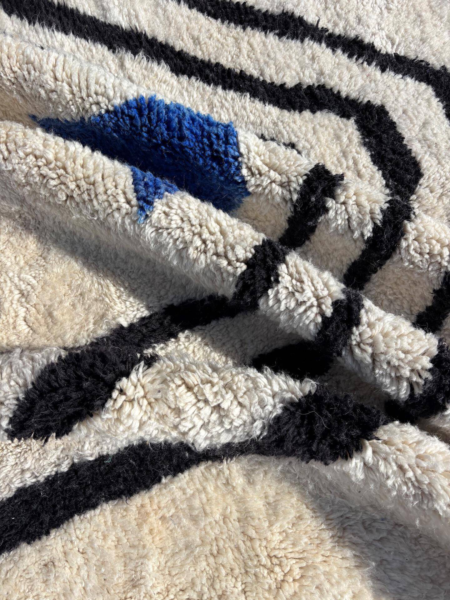 Berber rug natural wool Morocco 3 x 2 m