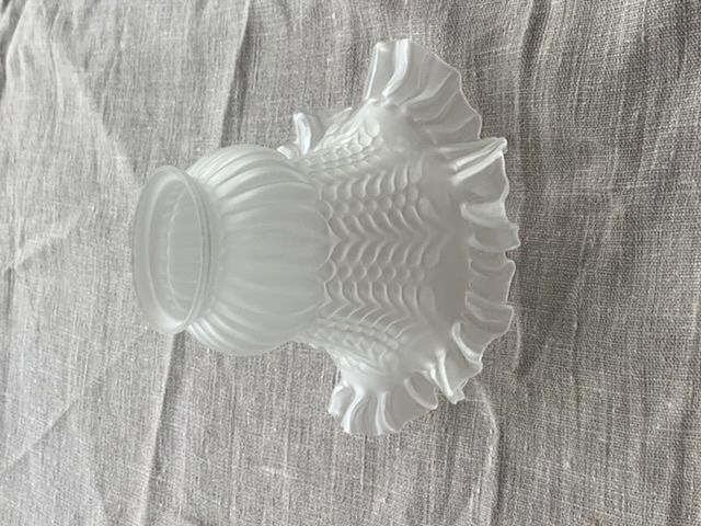 Frosted glass globe, lampshade, art deco ears of wheat pattern