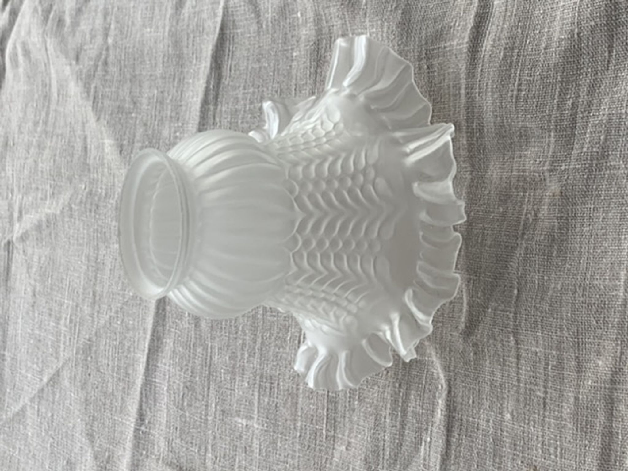 Frosted glass globe, lampshade, art deco ears of wheat pattern