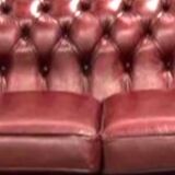 Chesterfield sofa in burgundy leather