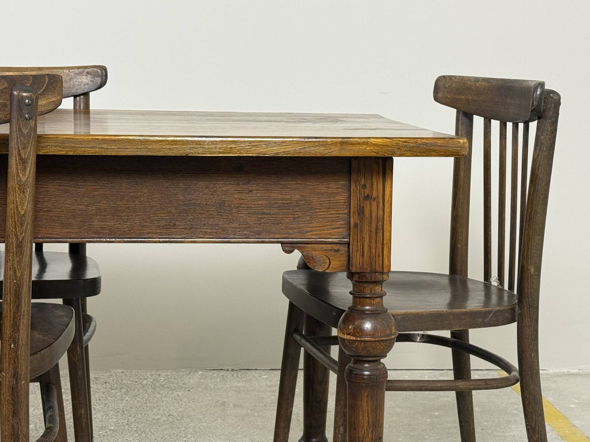 Grande table de ferme ancienne en chêne – 229 cm