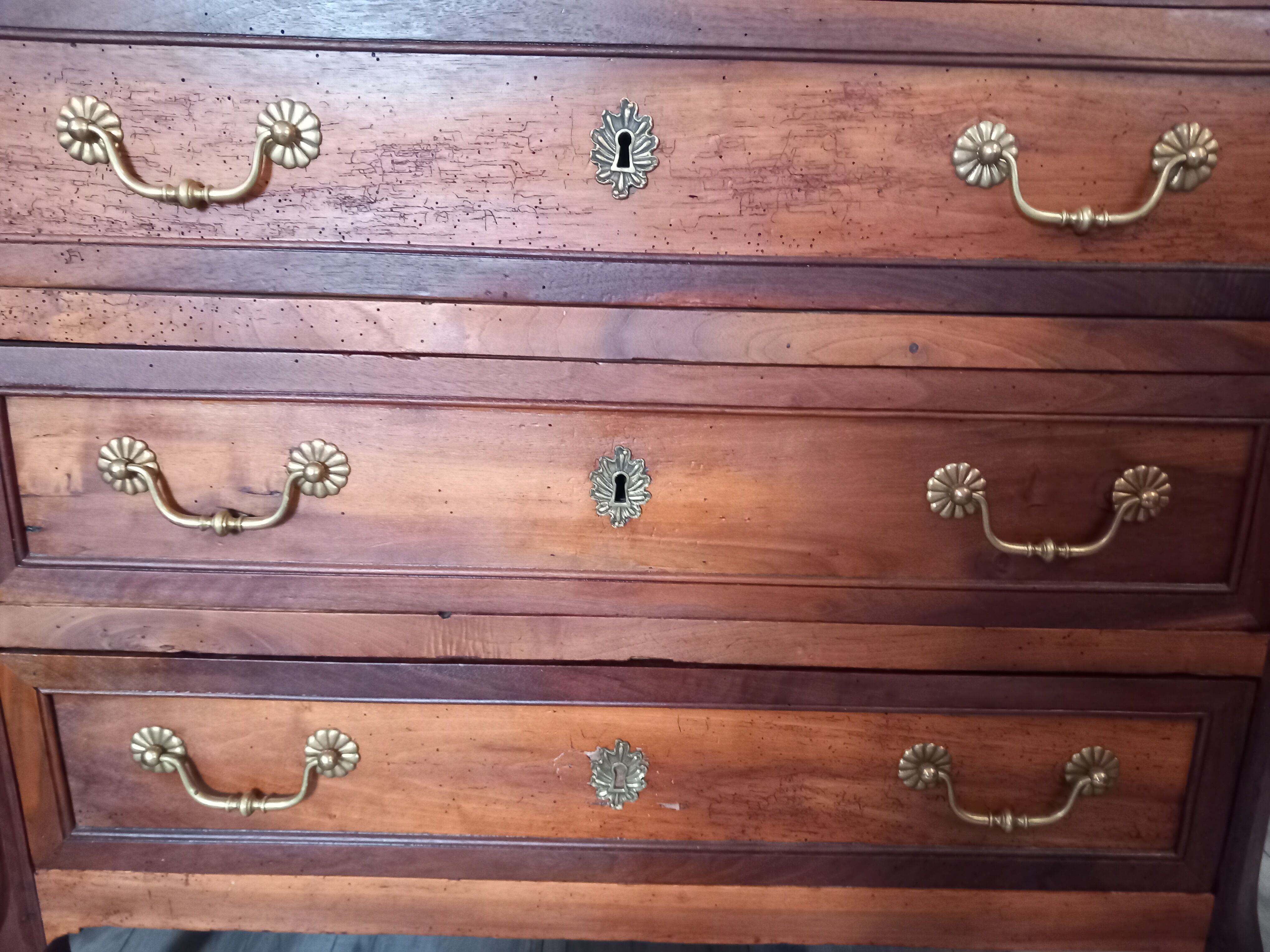 Louis XV chest of drawers