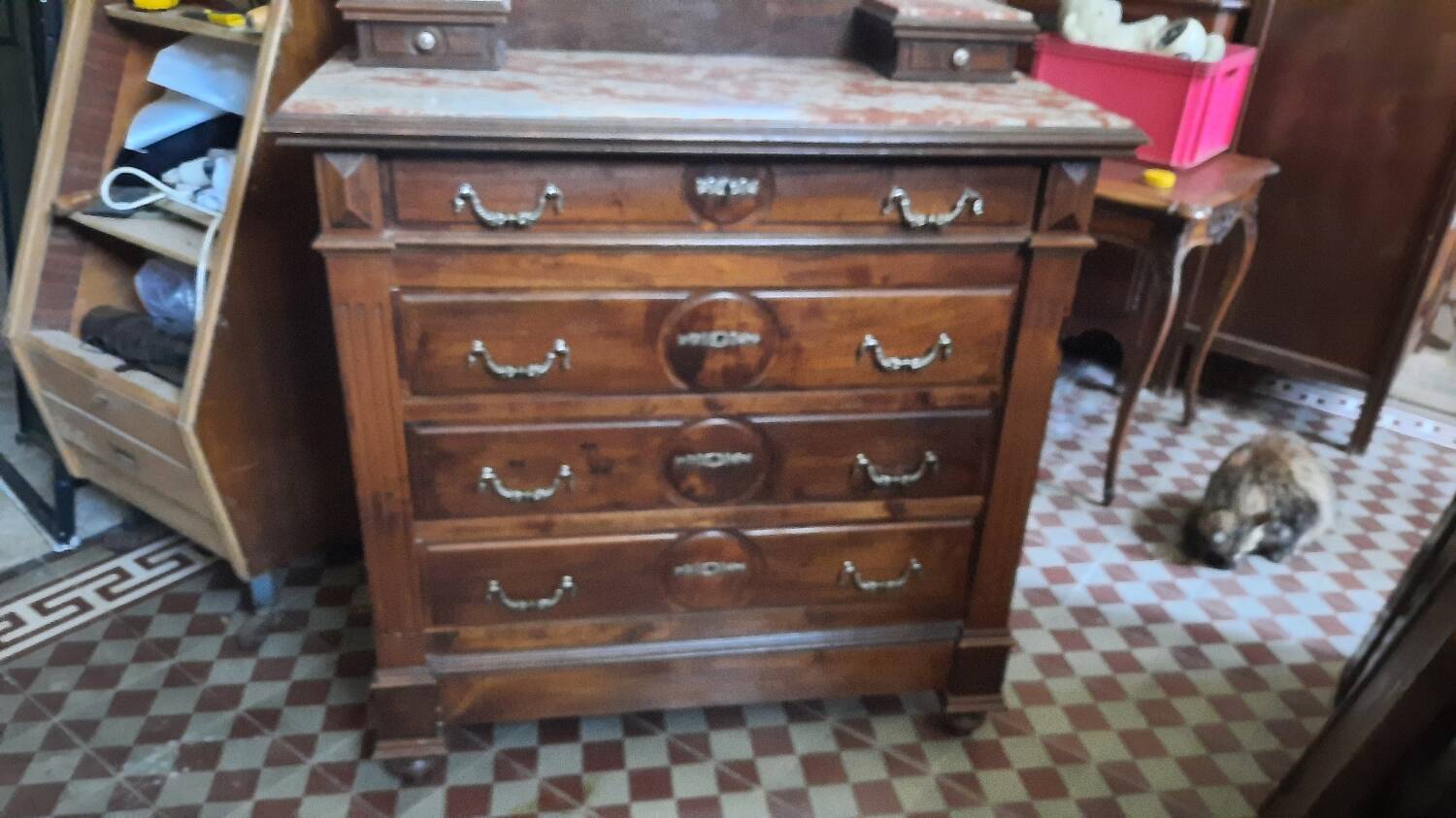 Dressing table chest of drawers