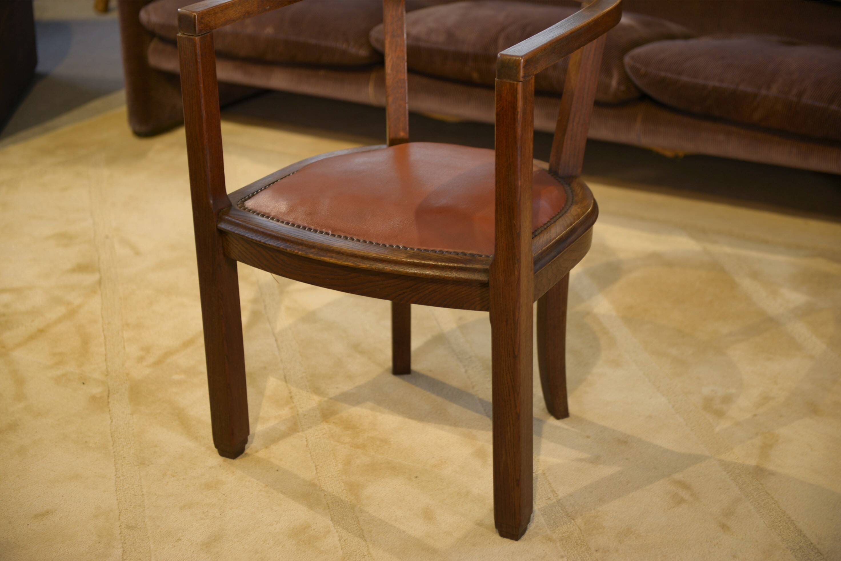 Fauteuil en chêne et skaï 1940’s