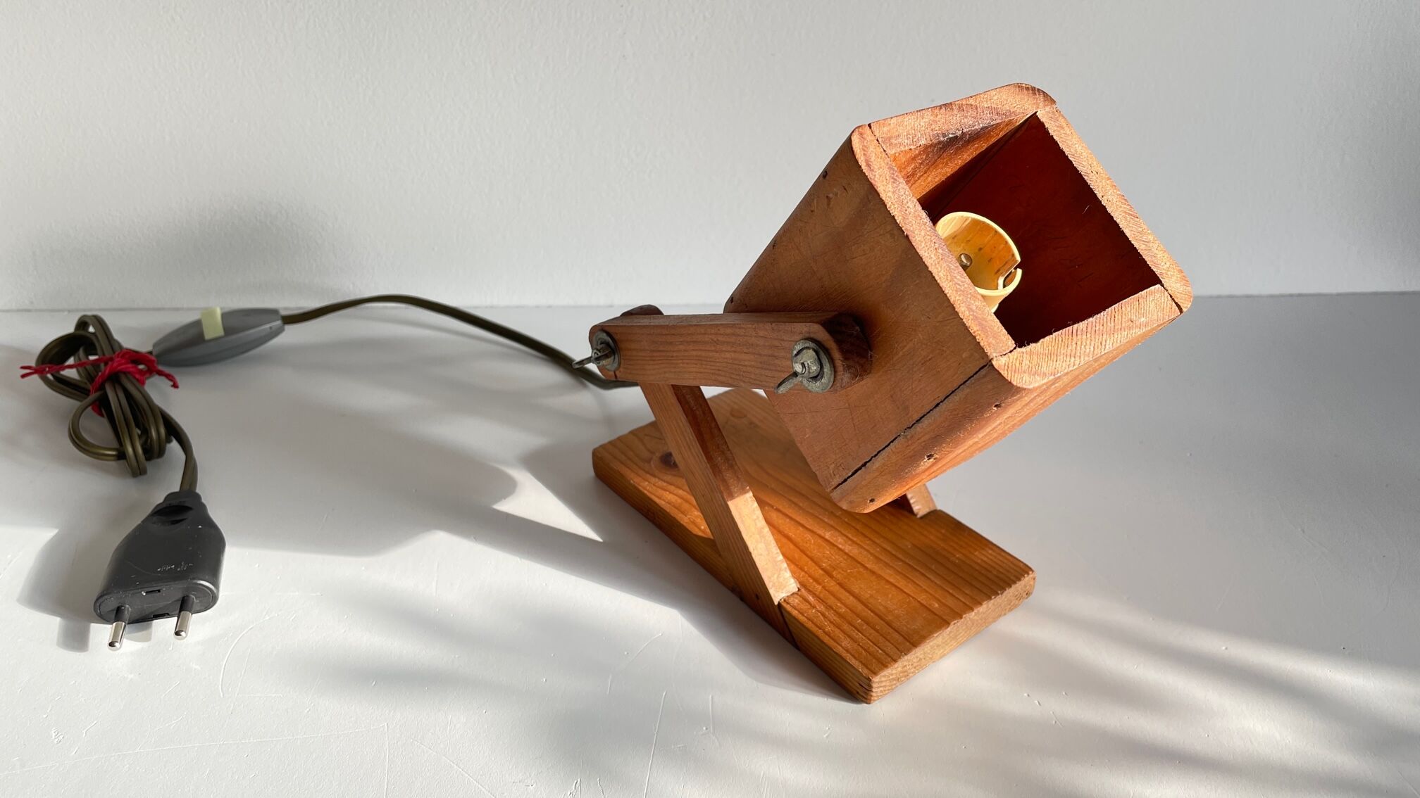 Articulated wooden lamp 70s/80s