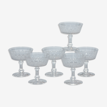 Set of 6 champagne glasses in Baccarat model Champigny