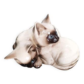 Pair of Siamese kittens in English porcelain from Beswick