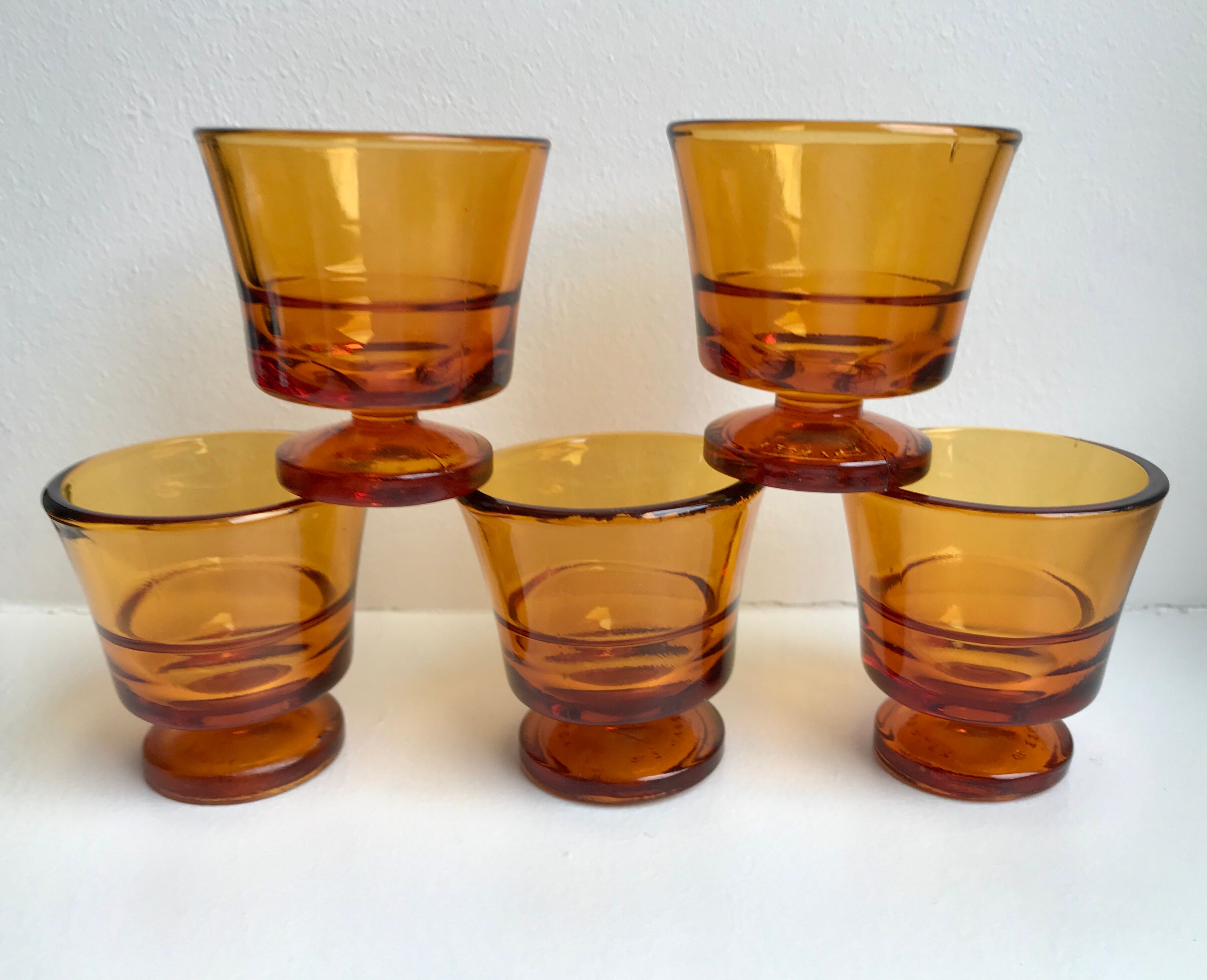 Set of 5 amber liquor glasses in duralex 60s molded glass