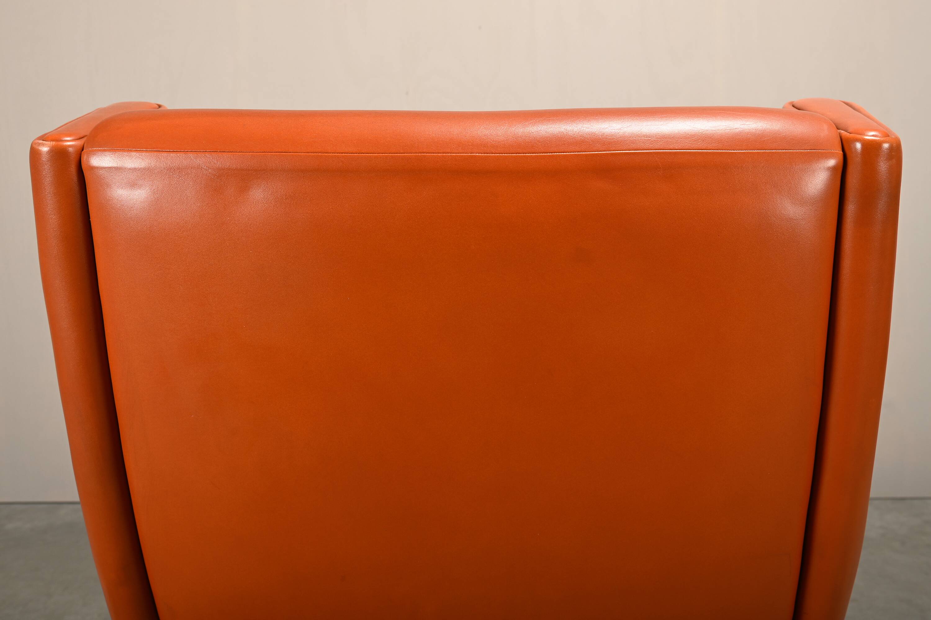 Illum Wikkelsø Wingback Armchair Model 110 in Cognac Leather, Denmark 1960s