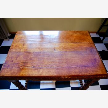Rectangular oak table