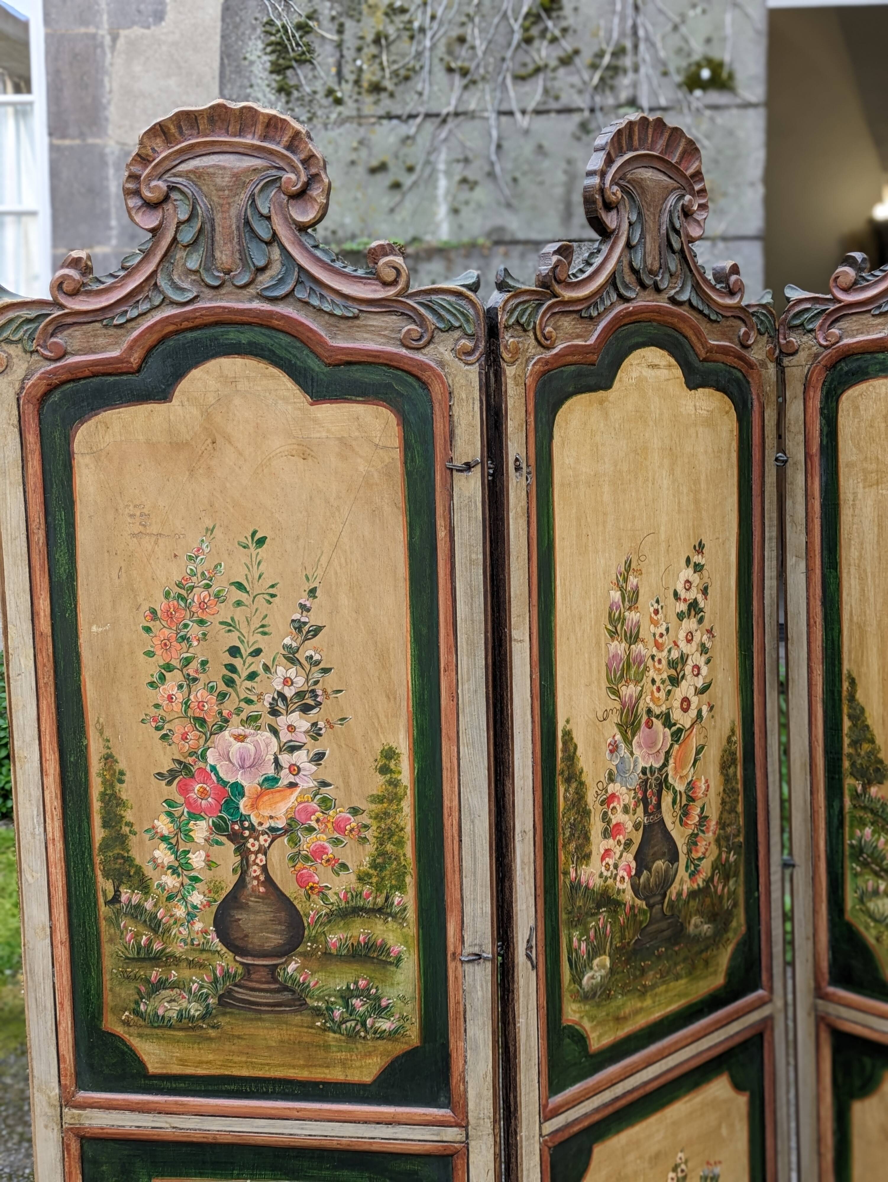3-panel screen in painted wood