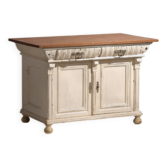 Old cream-white chest of drawers (circa 1920)