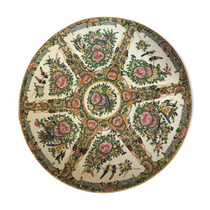 Assiette en porcelaine