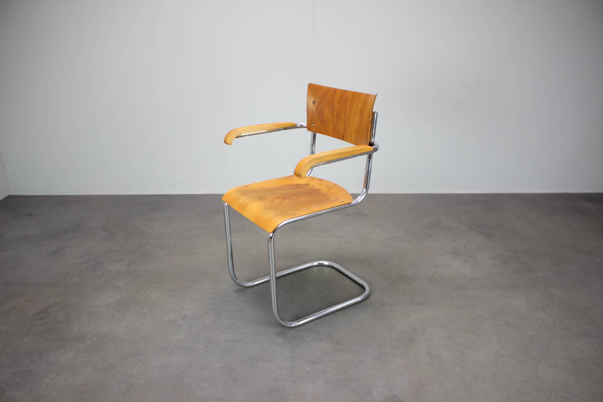 Chrome tubular chair in the style of Mart Stam, Czechoslovakia, 1930s.