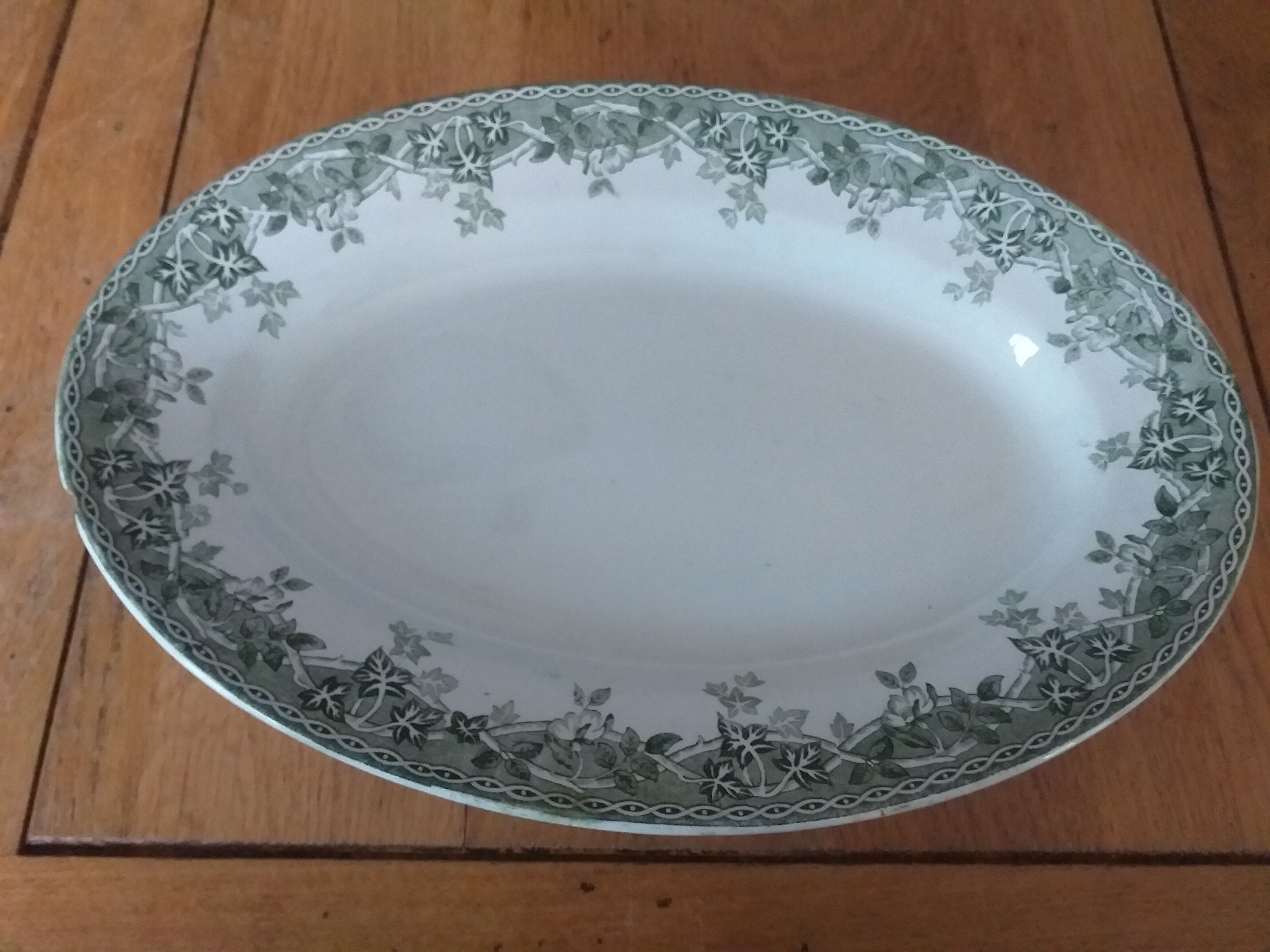Serving dish in Saint Amand porcelain and Hamage