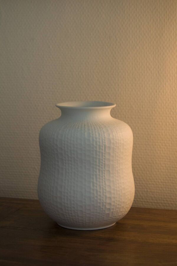 Vase Royal Porzellan Bavaria KPM, Grand Biscuit PorcelaModèle 5030/19