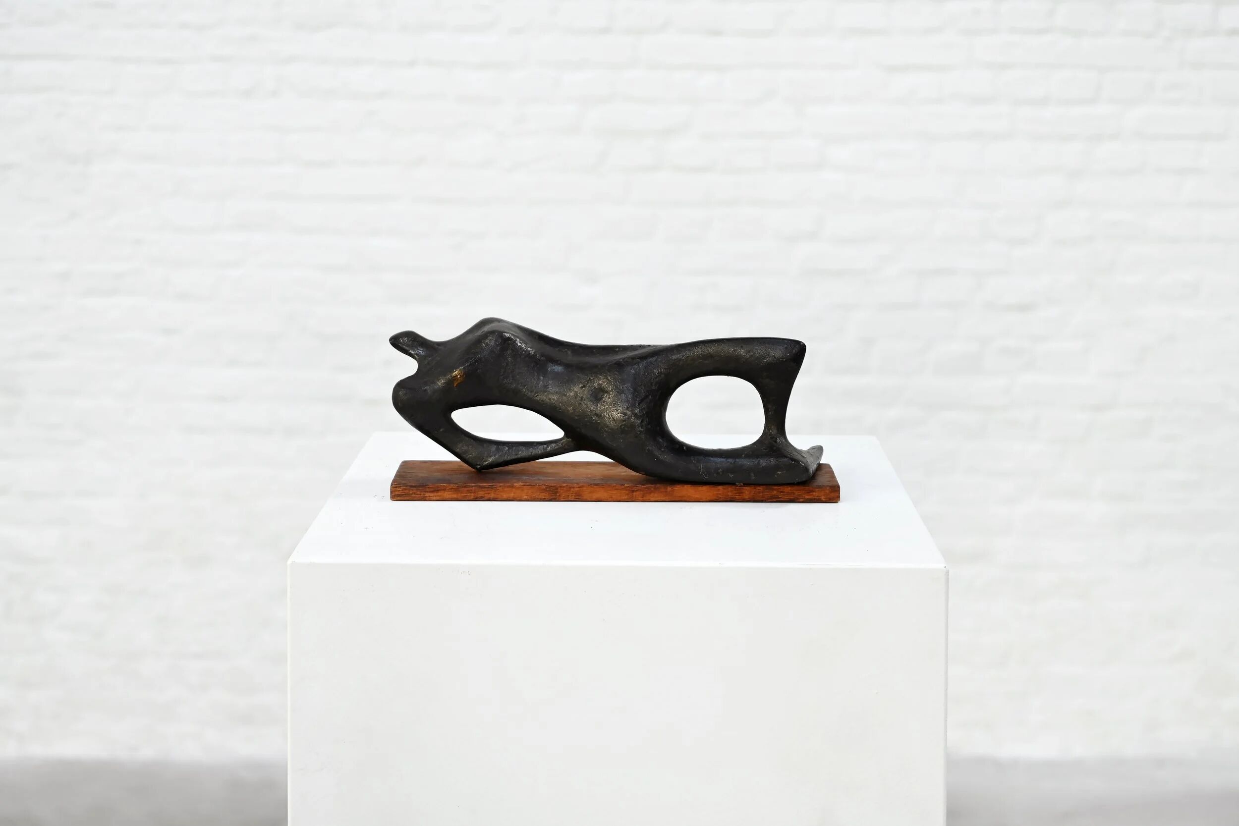 Marc de Bruyn (1924–2009) — Bronze abstract female sculpture