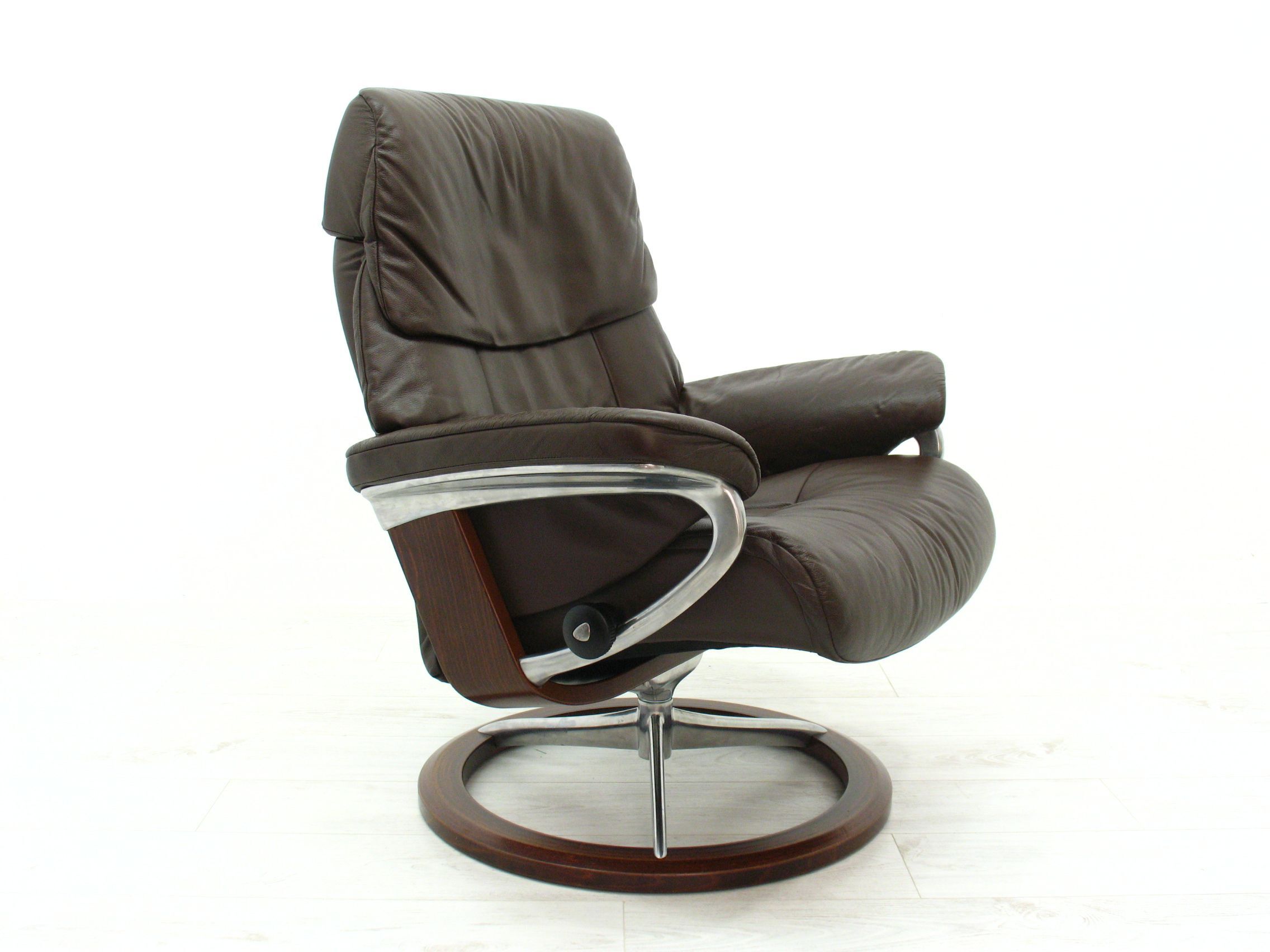 Norwegian Leather Stressless Reno Signature from Ekornes