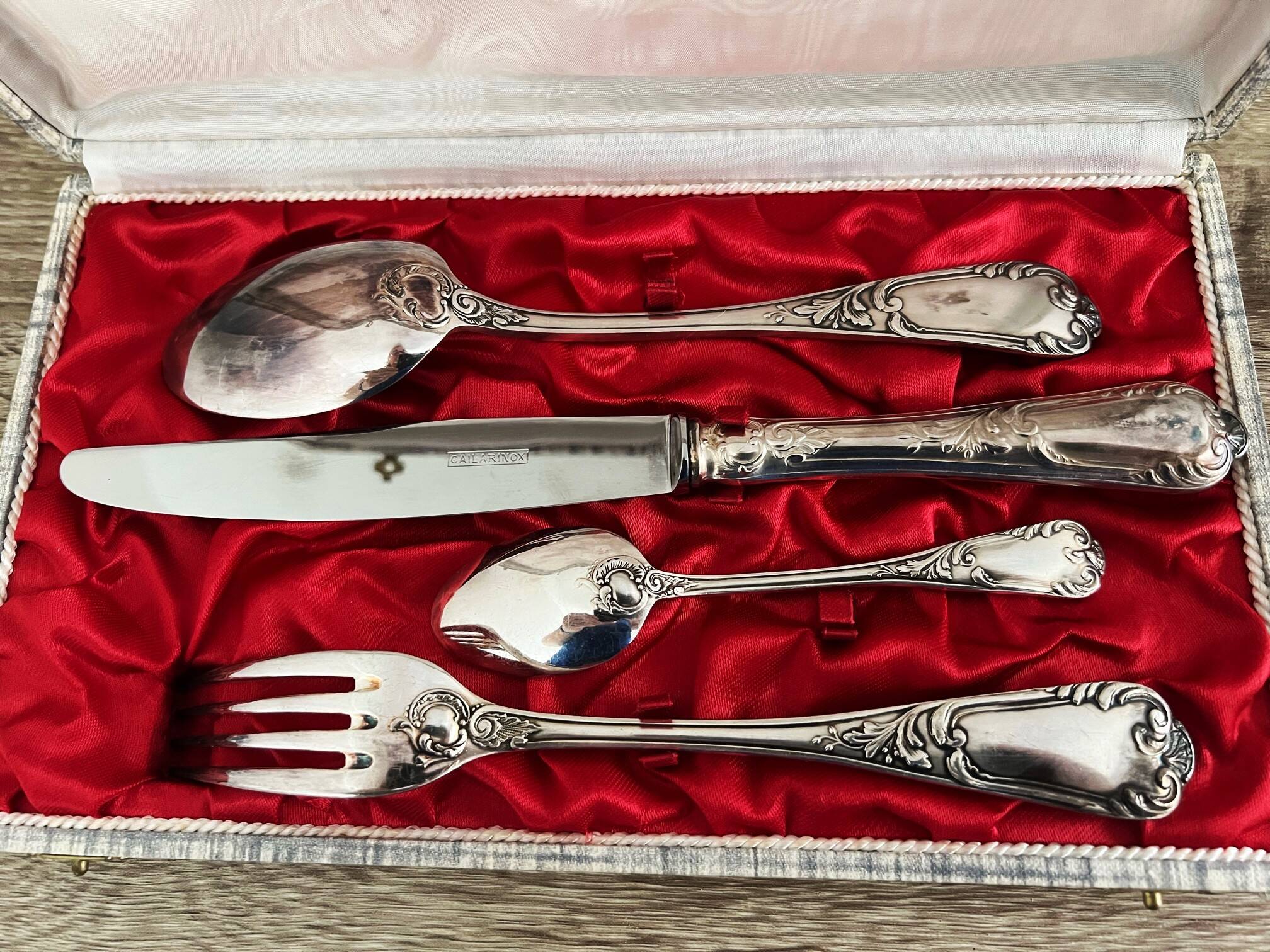 Coffret écrin 4 couverts Cailar Bayard métal argenté poinçons