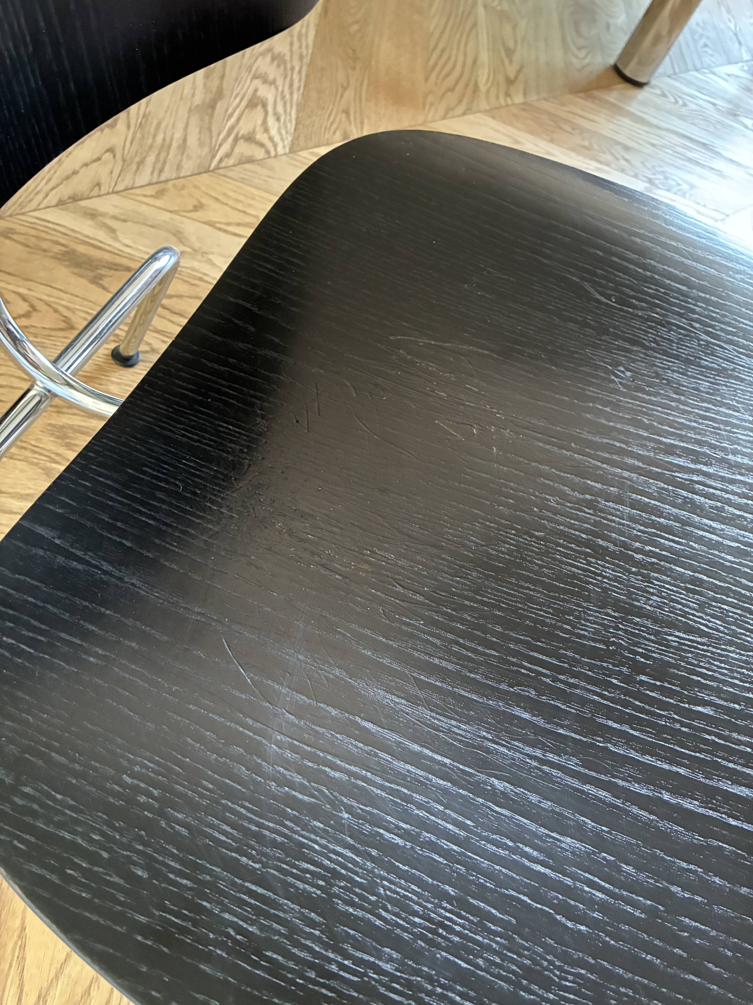Fauteuil LCM – Charles & Ray Eames pour Vitra