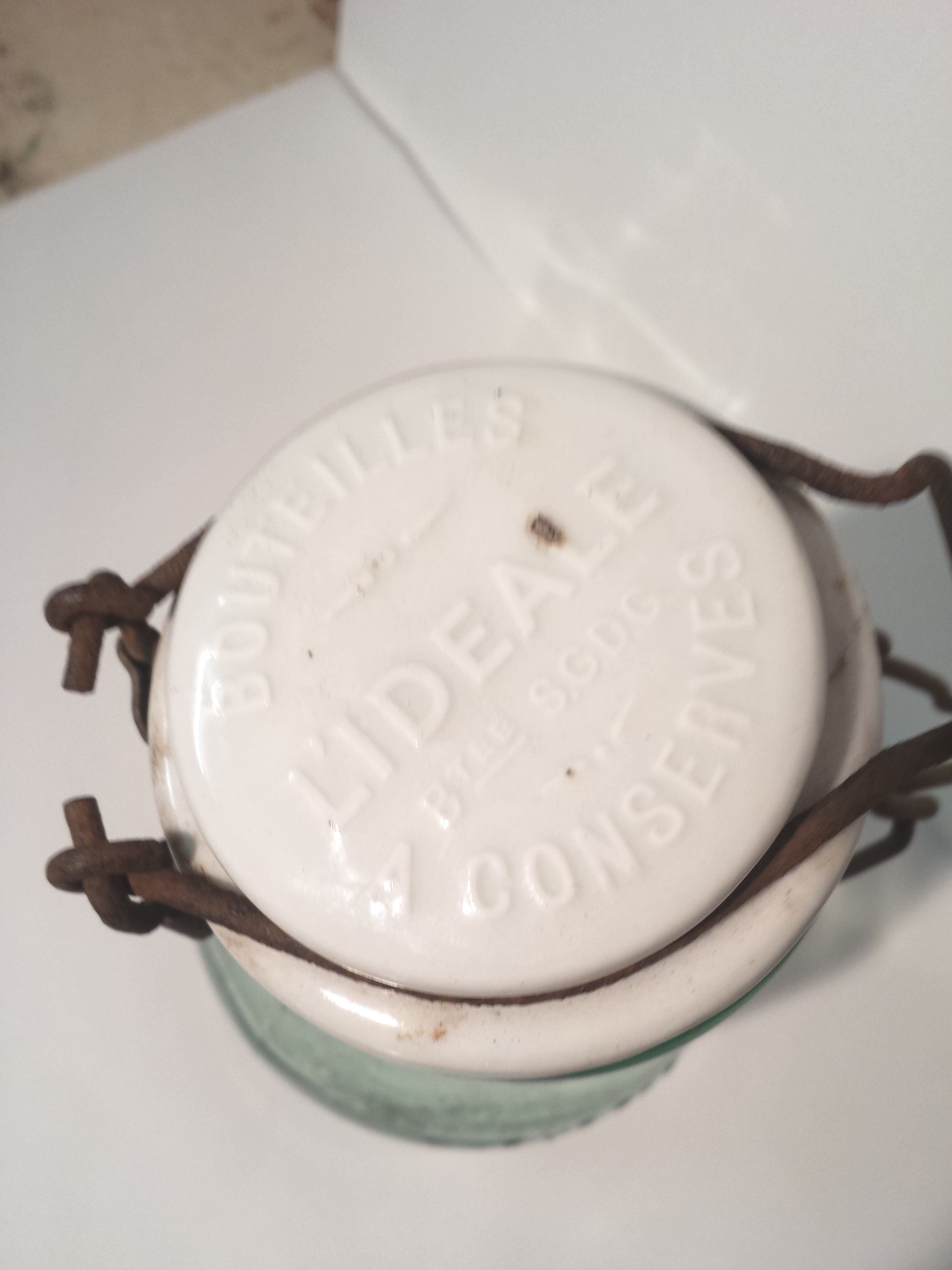 Bocal vintage  " l'idéale" bouchon faience  litre