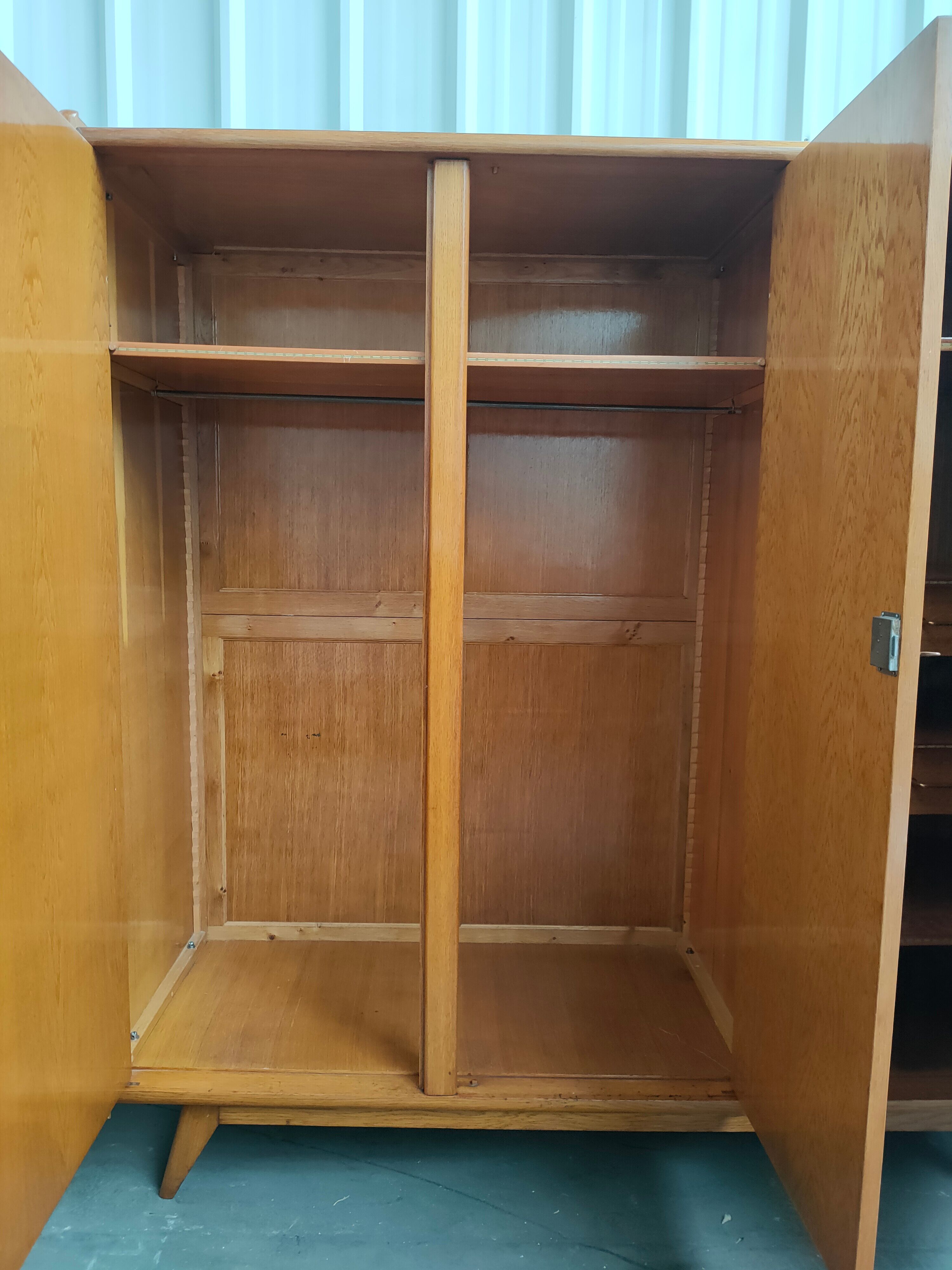 Cabinet oak oak feet compass feet