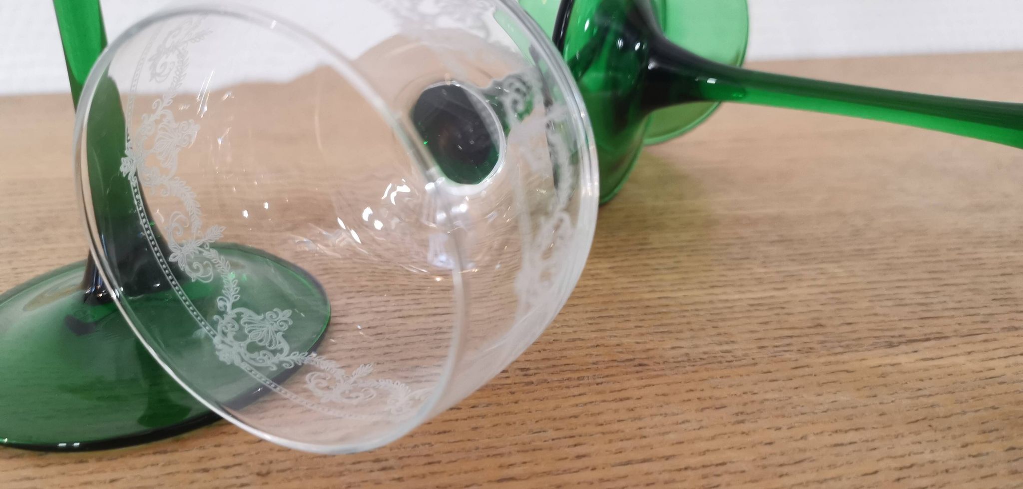 Set of 4 old Alsatian green stemmed wine glasses with vine decor engraved crystal arc
