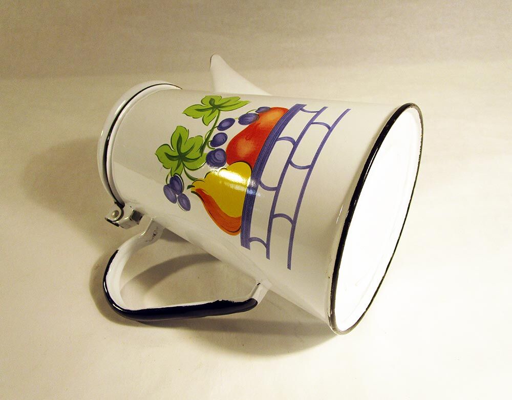 Retro style enamelled coffee maker