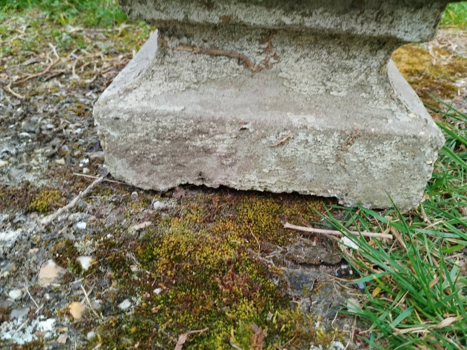 Pair of vintage antique stone Medici planters