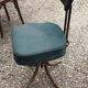 Chaise pivotante en skaï vert et acier chromé, Pullman, 1960