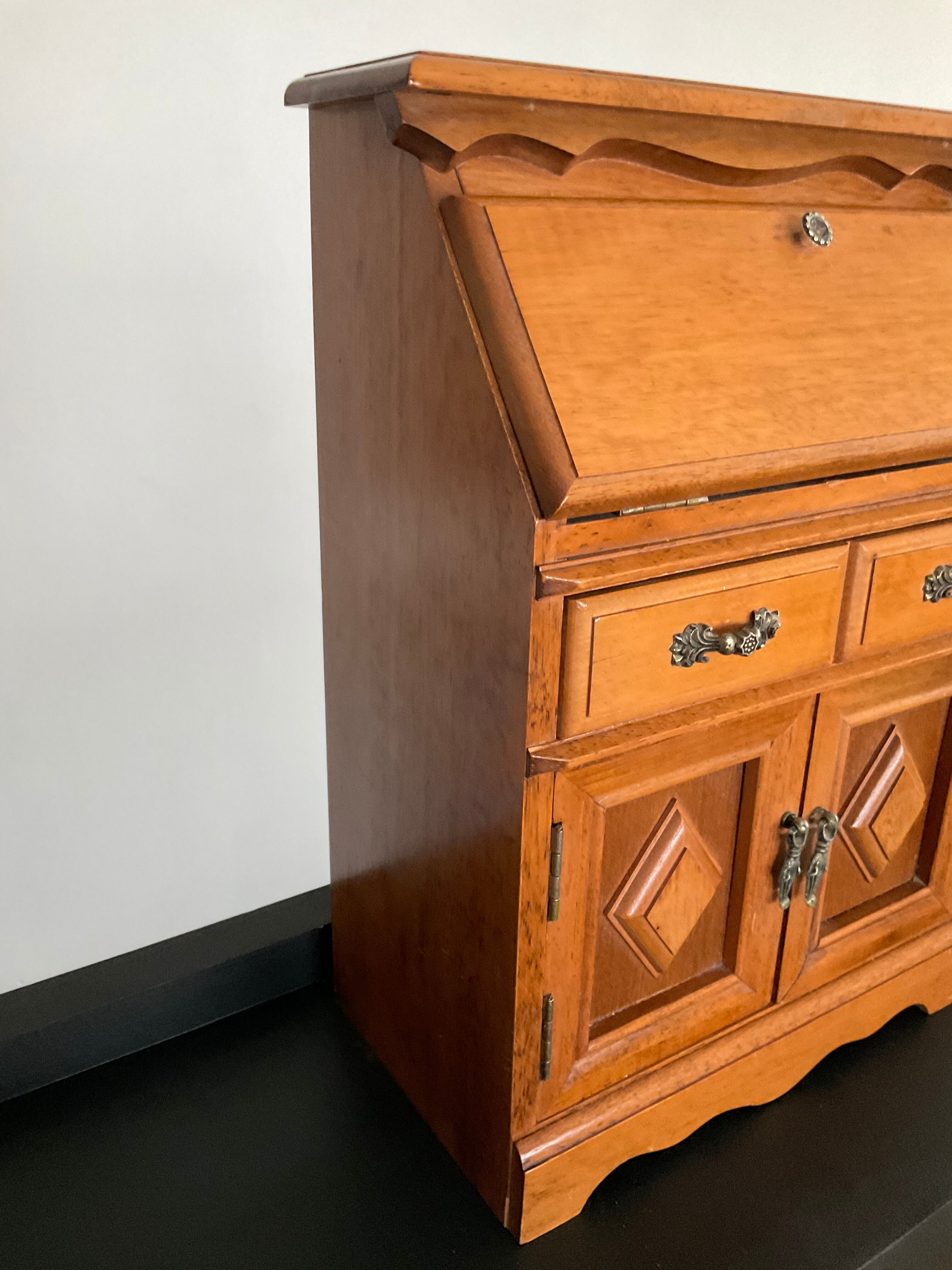 Vintage wooden jewelry box