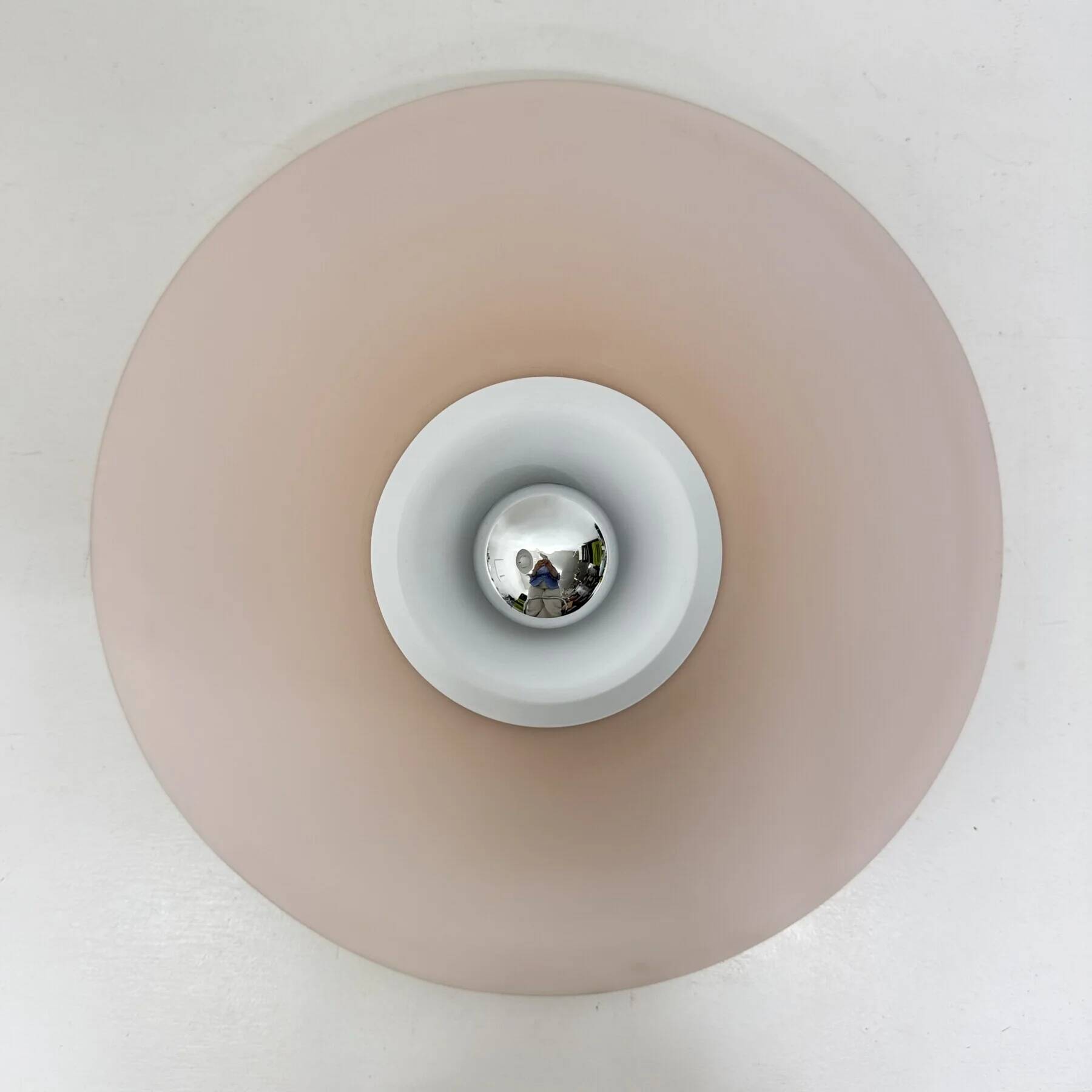 Postmodern Italian pink glass wall lamp, 1980s