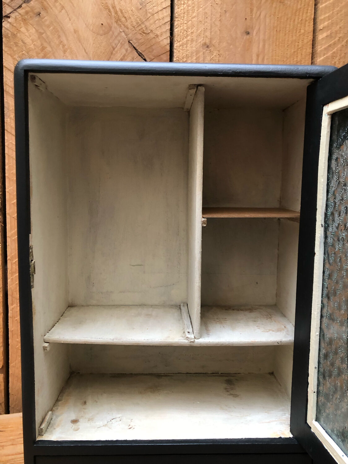Medicine cabinet