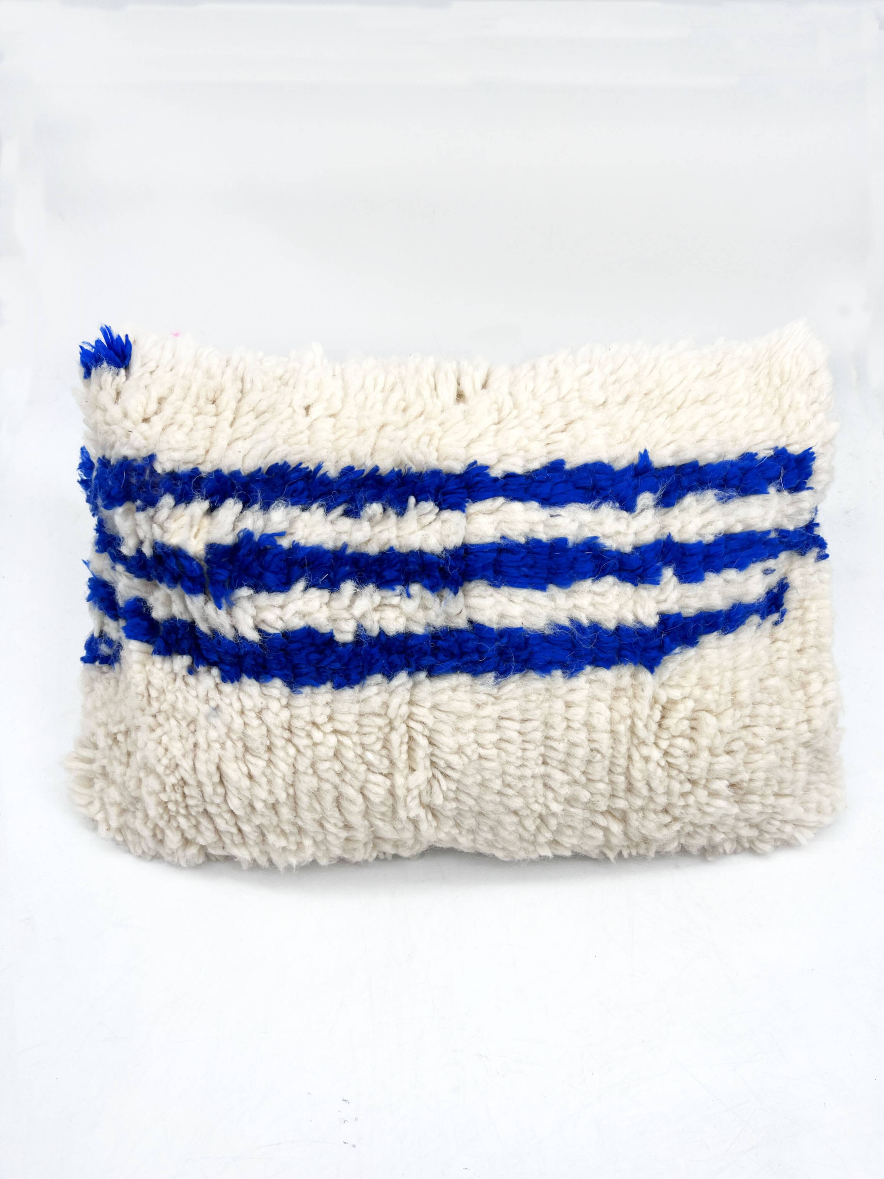 Moroccan Berber cushion cover Azilal in ecru with Majorelle blue patterns 60x4