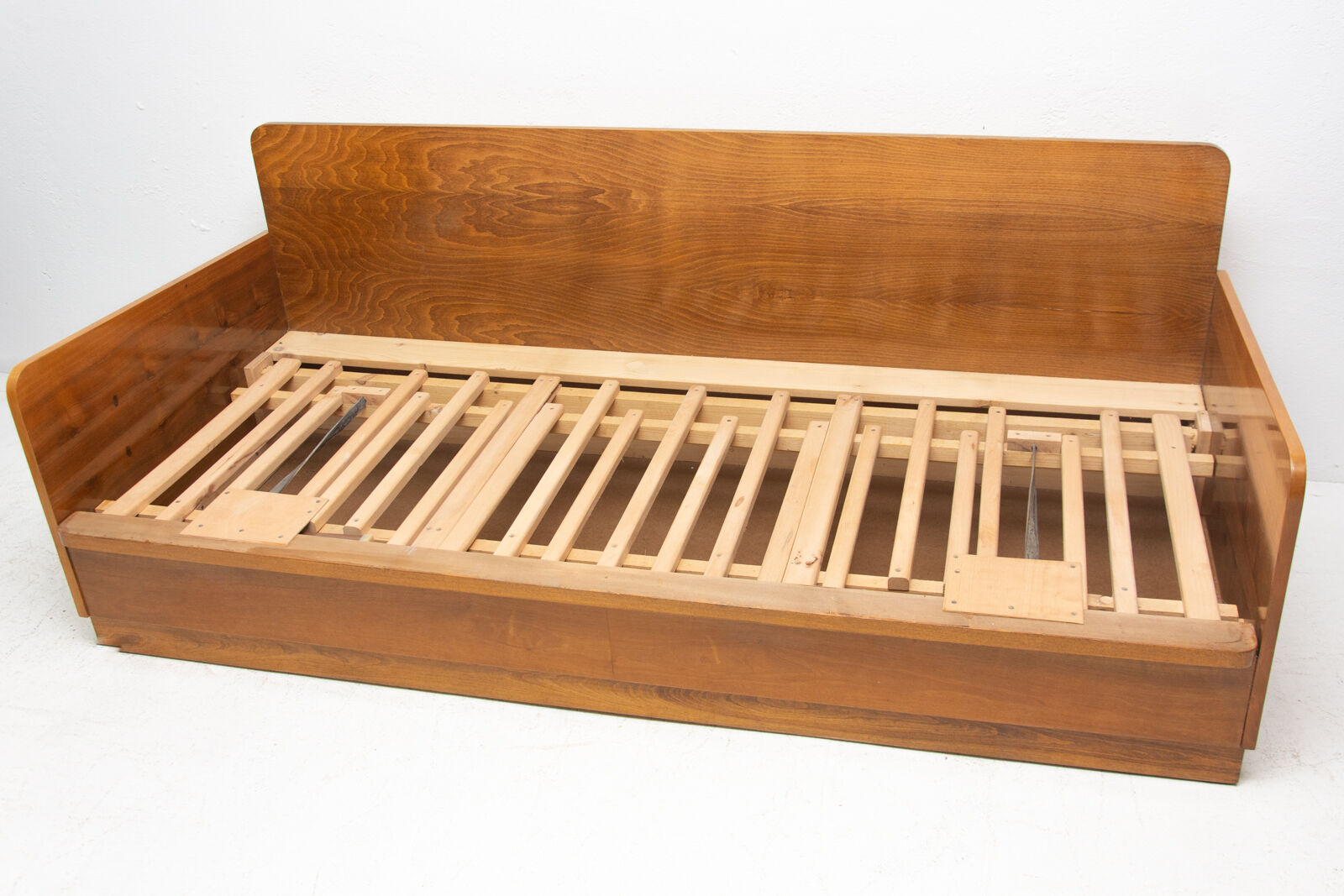 Canapé pliant du milieu du siècle par Jindřich Halabala pour UP Závody, années 1950