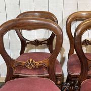 Suite de 8 chaises anglaises en acajou de style Victorien