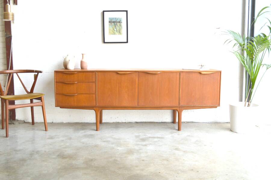 Enfilade by McIntosh – Dunvegan * 201.5 cm